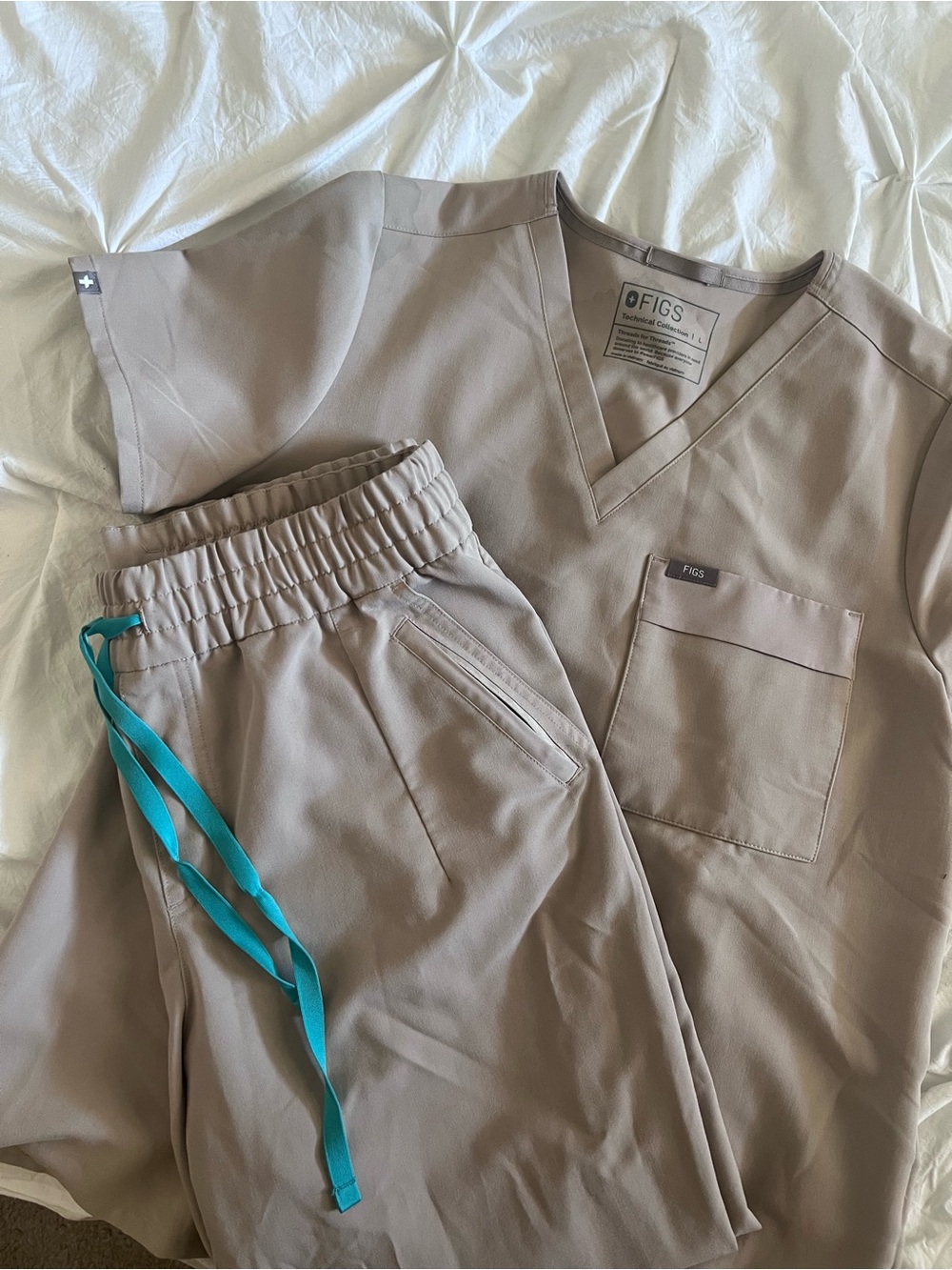 Figs Scrub Set with Teal Drawstring - Boulder Color